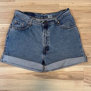 Vintage Levi’s 551 Denim Jean Shorts 14